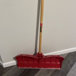 SNOW SHOVEL