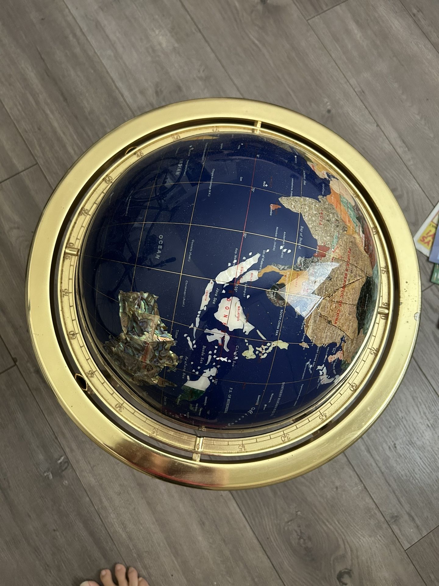 Rotating Globe Beautiful