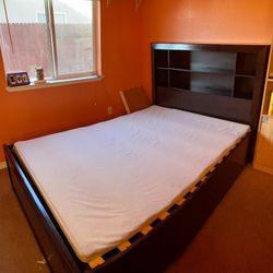 Solid Wood-full Bed Frame With Integrated Storage & Drawers 