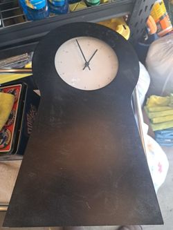 VINTAGE KEYHOLE CLOCK WITH INSIDE SHELF