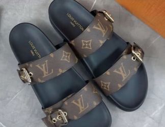 Lv sandals