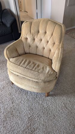 Vintage Tufted Barrel Accent Chair