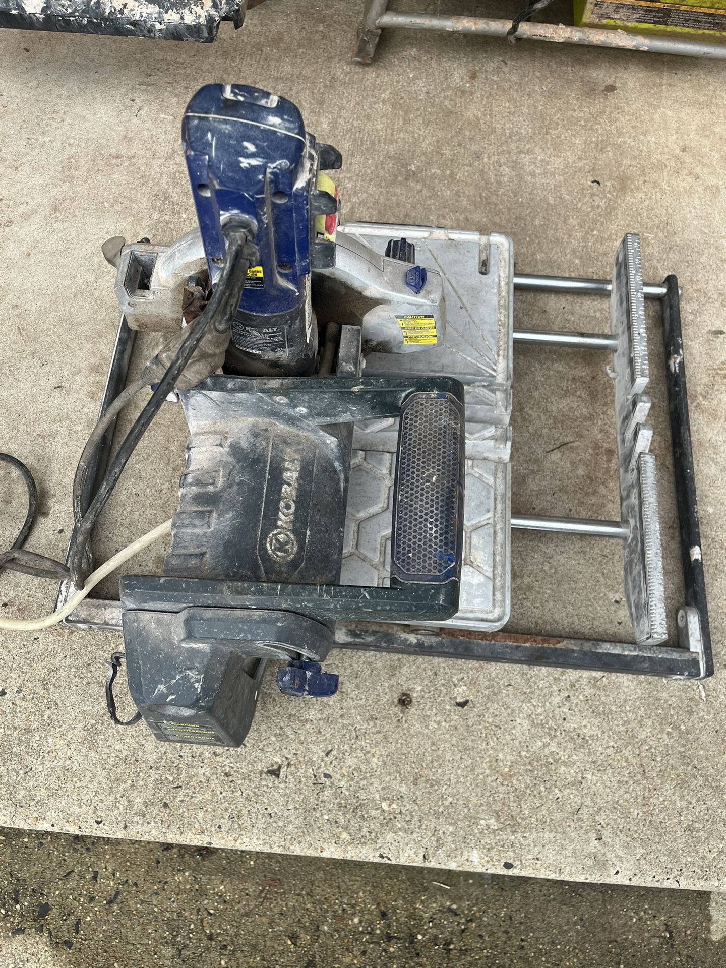 Kobalt 9-Amp 7” Tabletop Sliding Table Tile Saw