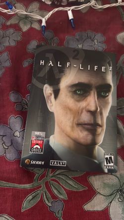 Half-Life 2 Physical Copy