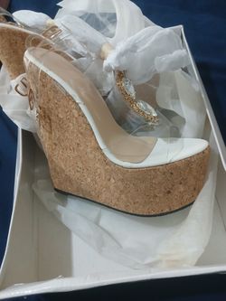 Clear Wedges