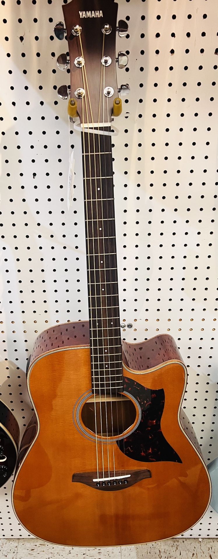 Yamaha Acoustic Guitar