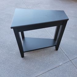 Corner Table