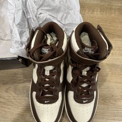 Air Force 1 Mid O7 LX Size 8 Men’s Brand New $$120 