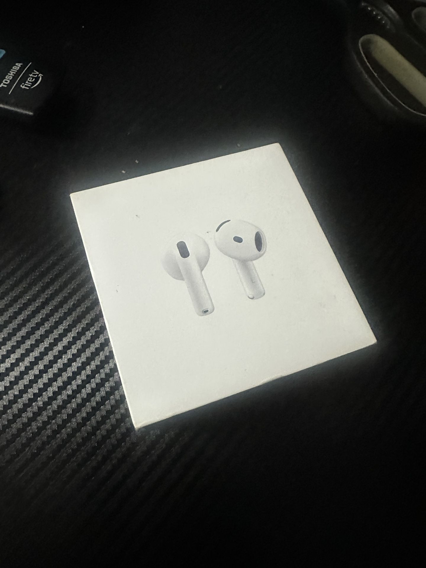 AirPods 4