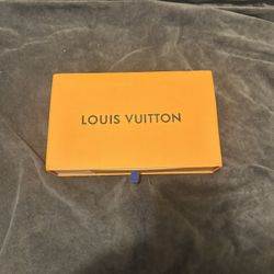 Louis Vuttion Wallet