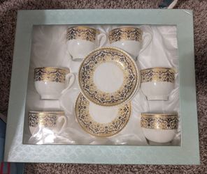 Drinkware Type:Cups & Saucers
