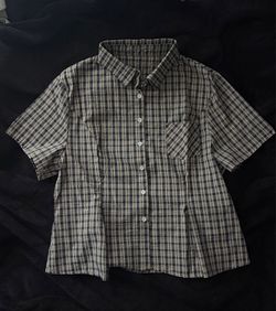 Y2K button down women’s v-neck shirt X-Large
