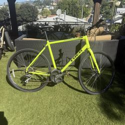 Trek fX2 Aluminum Frame Bike. 