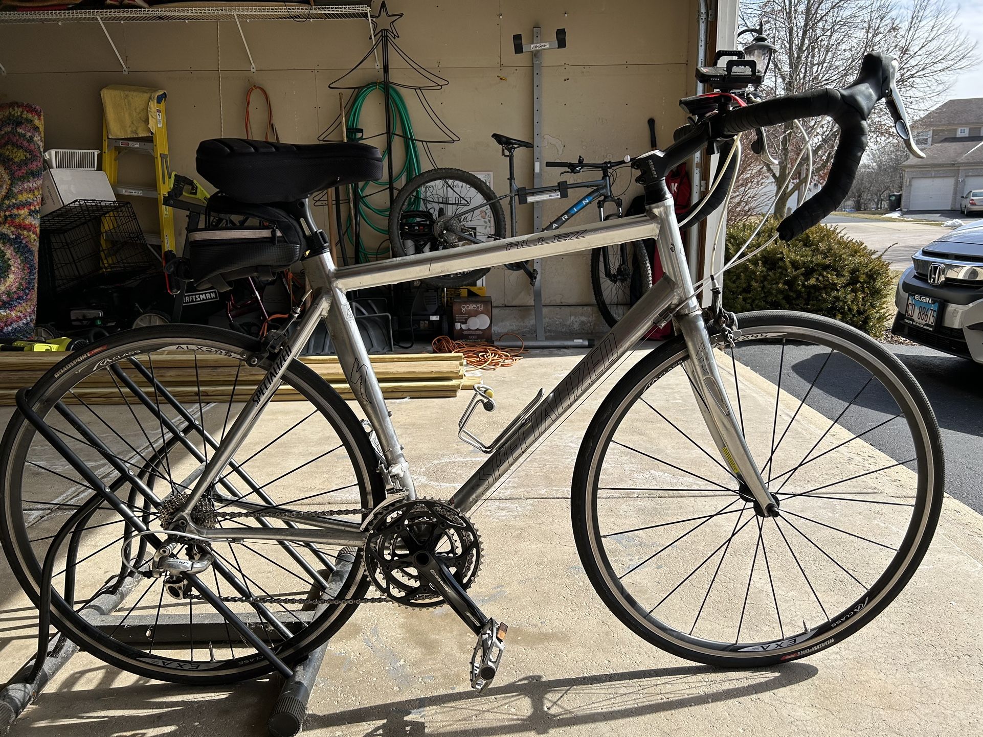 Specialized Allez Elite Road Bike Silver for Sale in Streamwood IL