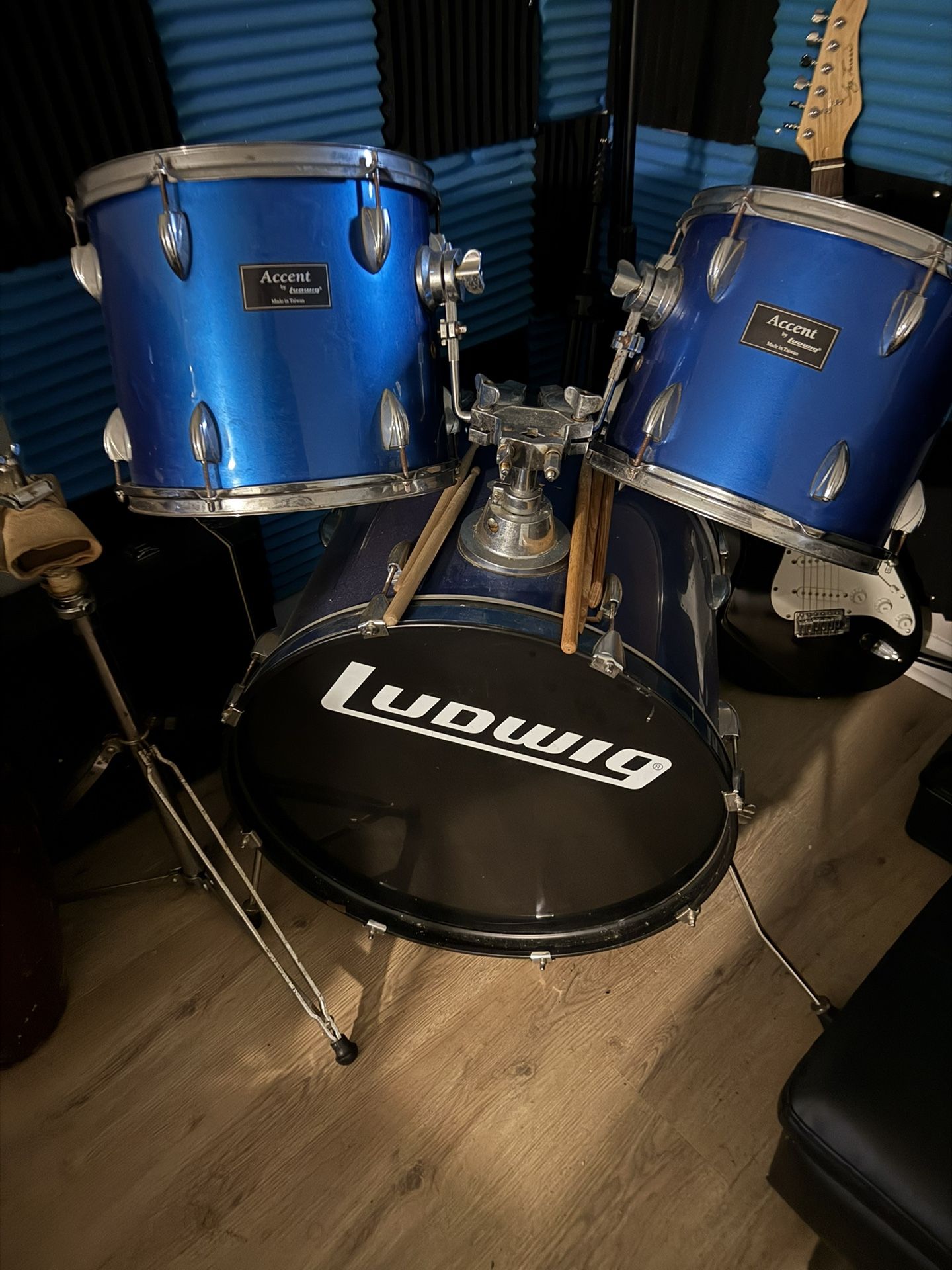 Drums, Guitar