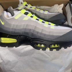 Nike Air Max 95 Neon Big Bubble Size 7.5 