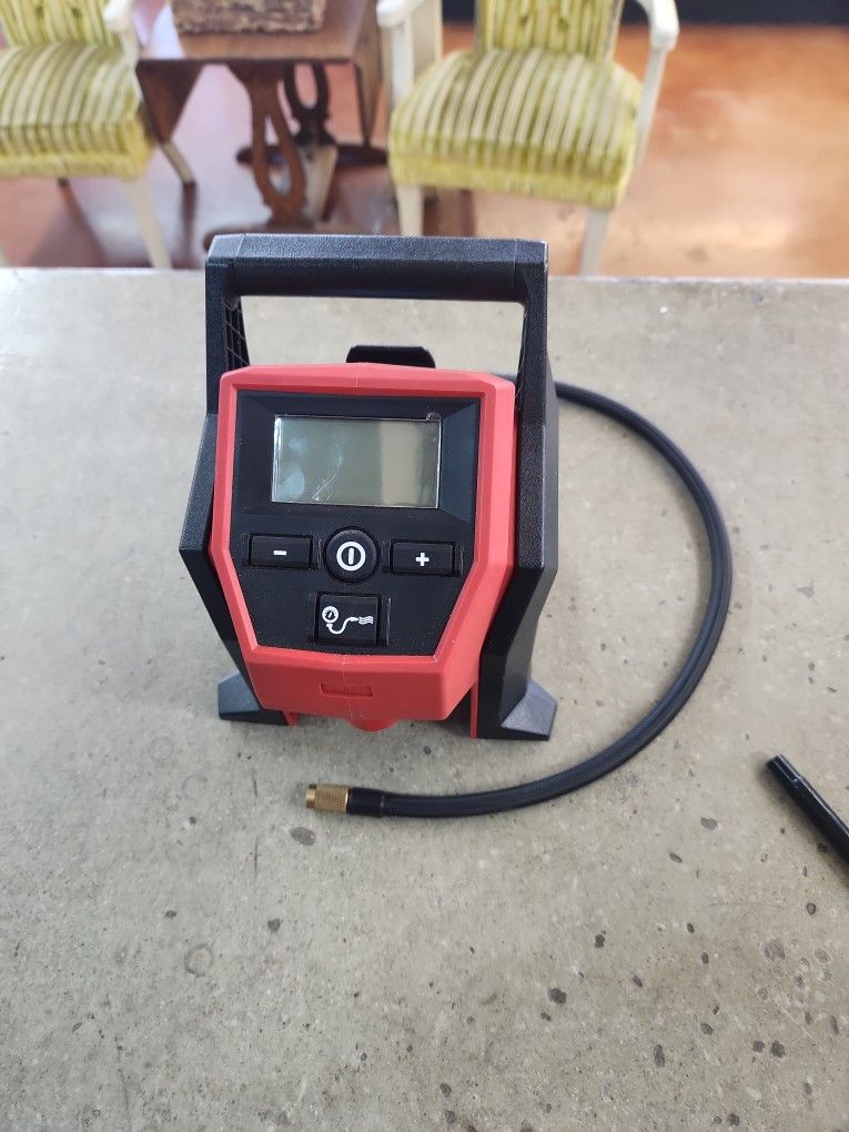Milwaukee 2475-20 M12 Compact Inflator 