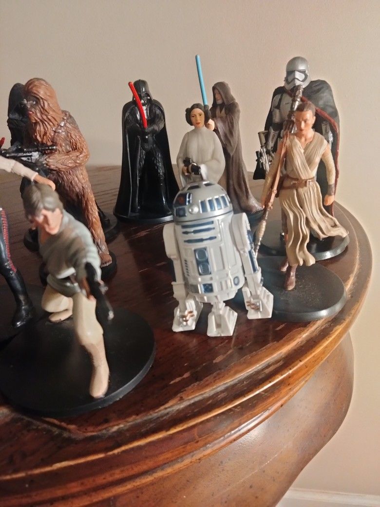 Disney Lucas Films Star Wars Lot Of 11 Figures