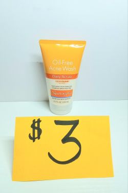 Neutrogena Oil-Free Acne Wash Daily Scrub 