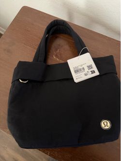 NWT small Lululemon black Crossbody