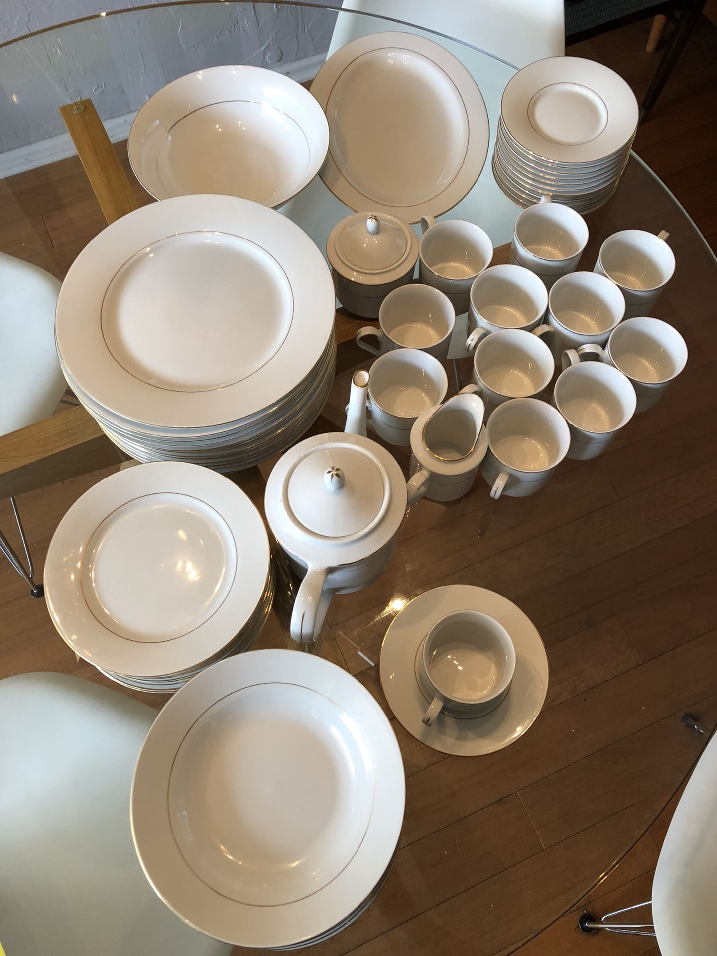 Beautiful Fairfield Fine China 12 person set, Classic Gold