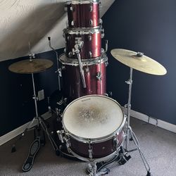 Ludwig Back Beat 5 -Piece Drumset With Complete Zildjian Planet Z Cymbal Pack