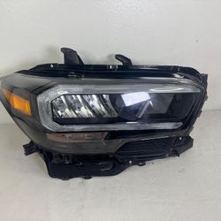 2020 - 2023 TOYOTA TACOMA TRD PRO RH PASSENGER SIDE HEADLIGHT OEM