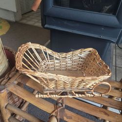 Wicker sleigh