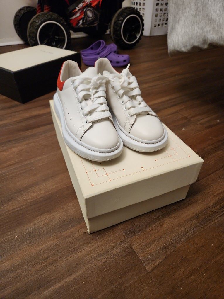 Alexander McQueen Size 40