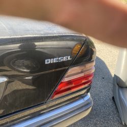 1994 Mercedes-Benz E300 Diesel OM606NA Part out