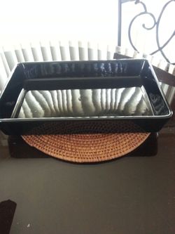 New Serving Dish In Excellent Condition, Mat  Not included