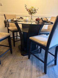 Cosmopolitan Round Glass Top Counter Height Dining Set