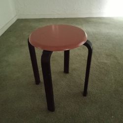 Small barstool 