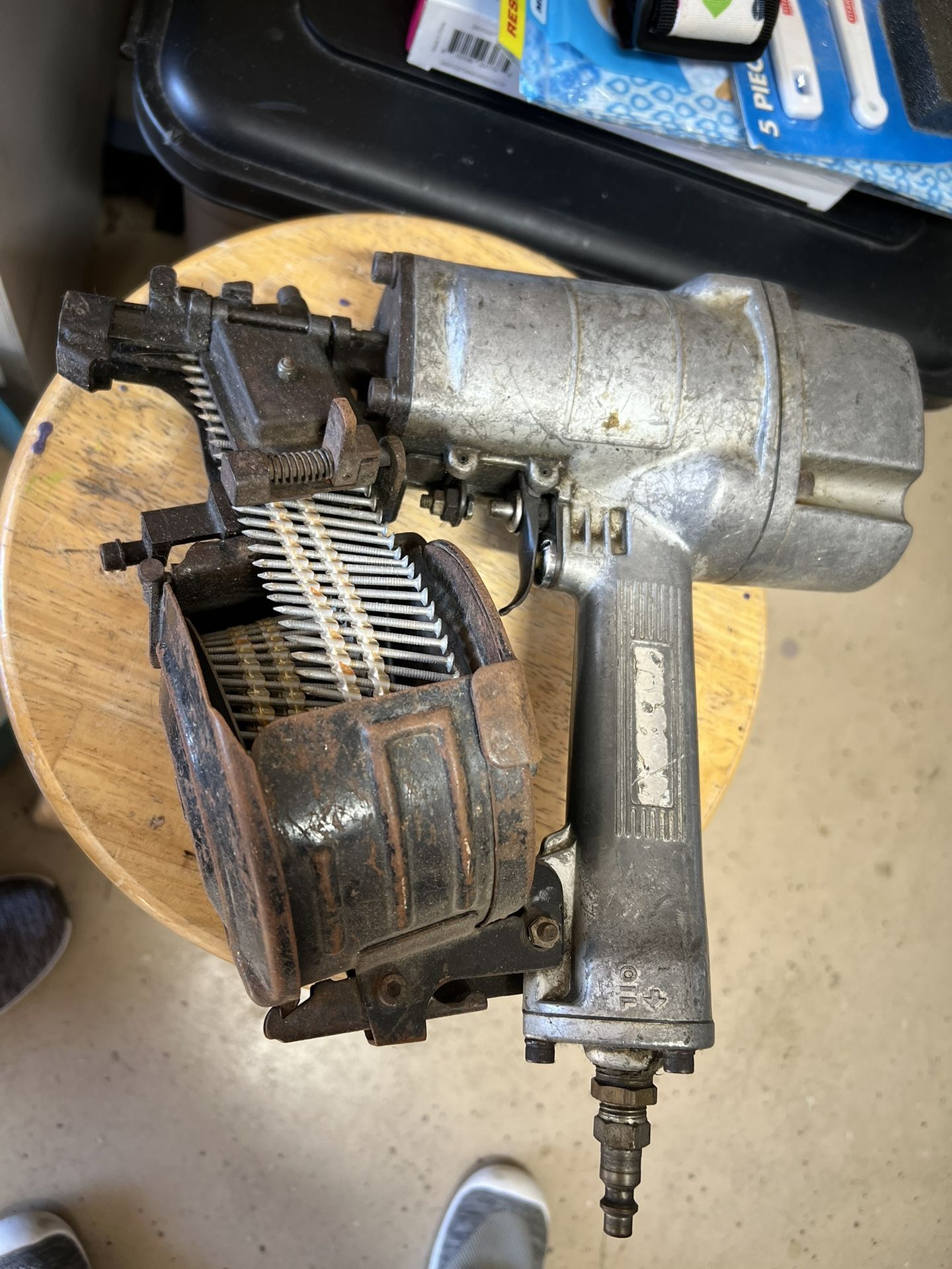 Hitachi 2” to 3 1/4" Coil Framing Nailer NV83A2