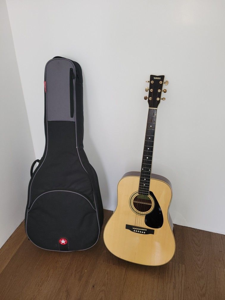 Yamaha FD02 Acoustic Guitar Solid Top With Case