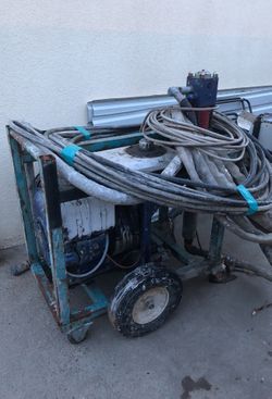 Heavy duty sprayer for heavy coating