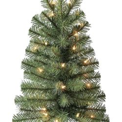 24β Pre-lit Artificial Christmas Tree
