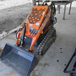 Skid Steer Loader 