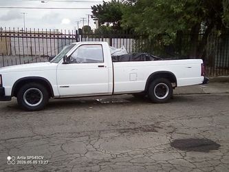White 1990 Chevy S10