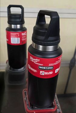 (2) 36oz Milwaukee Packout 36oz Bottles With Chug Lids