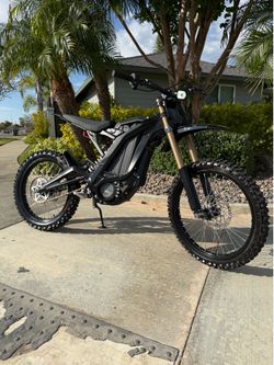 2025 Surron LBX  60v 40Amp (440 Miles) —-NO TRADES—-