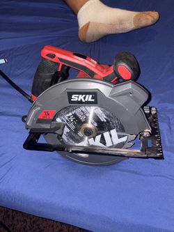 SKIL 15 Amp 7-1/4 Inch Circular Saw