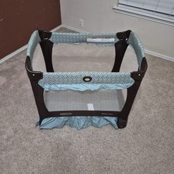 Graco Travel Crib (Pack N Play)