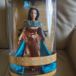 Disney store Princess Pocahontas Doll