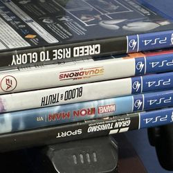 PlayStation 4 Console @ VR , Games
