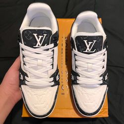 LV TRAINERS ( SIZE 10 And 10.5)