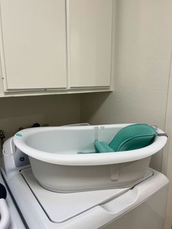 Frida baby bathtub