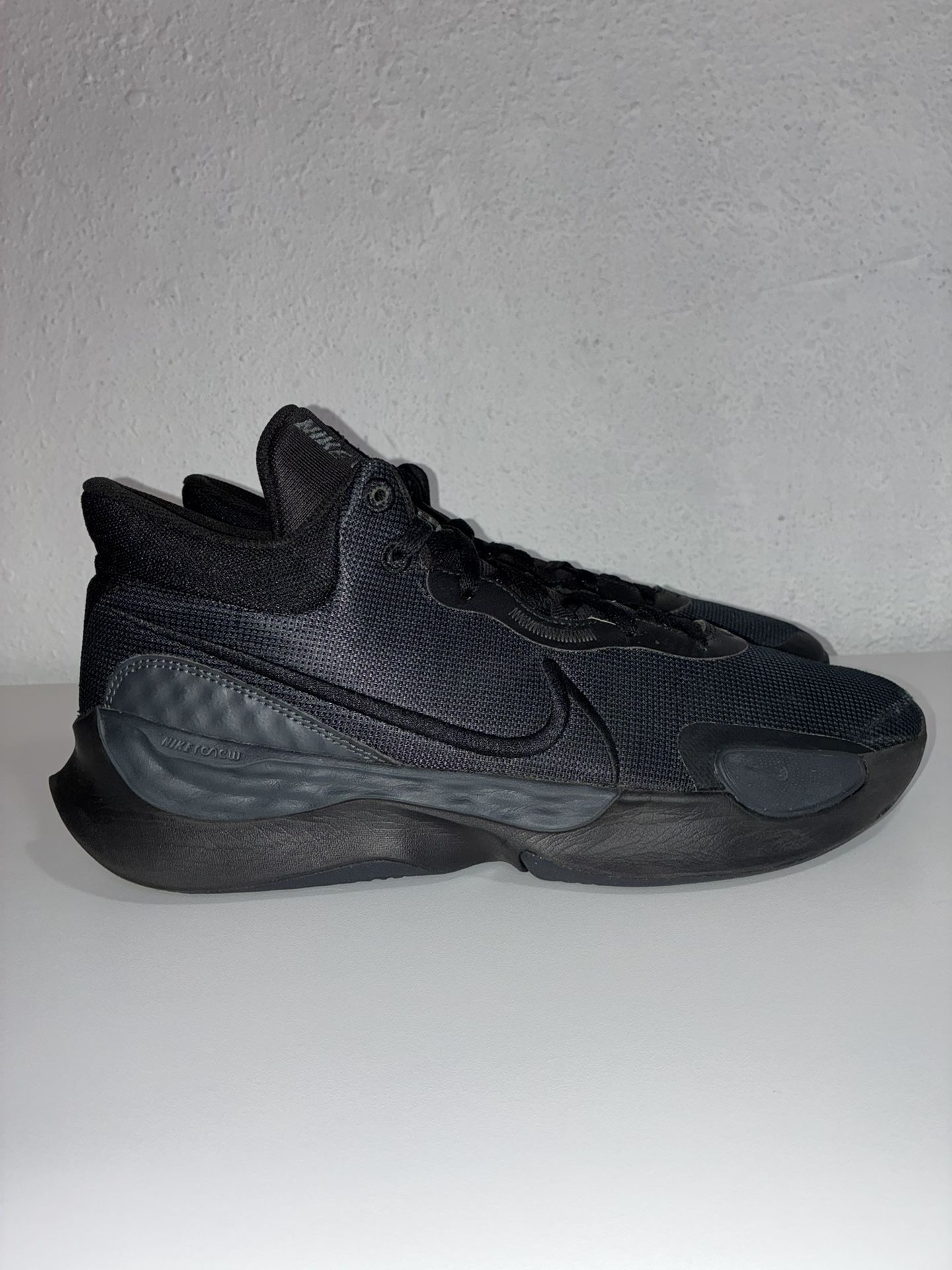 Nike Renew Elevate 3 Shoes Mens Size 11.5 Black Athletic Basketball Sneakers