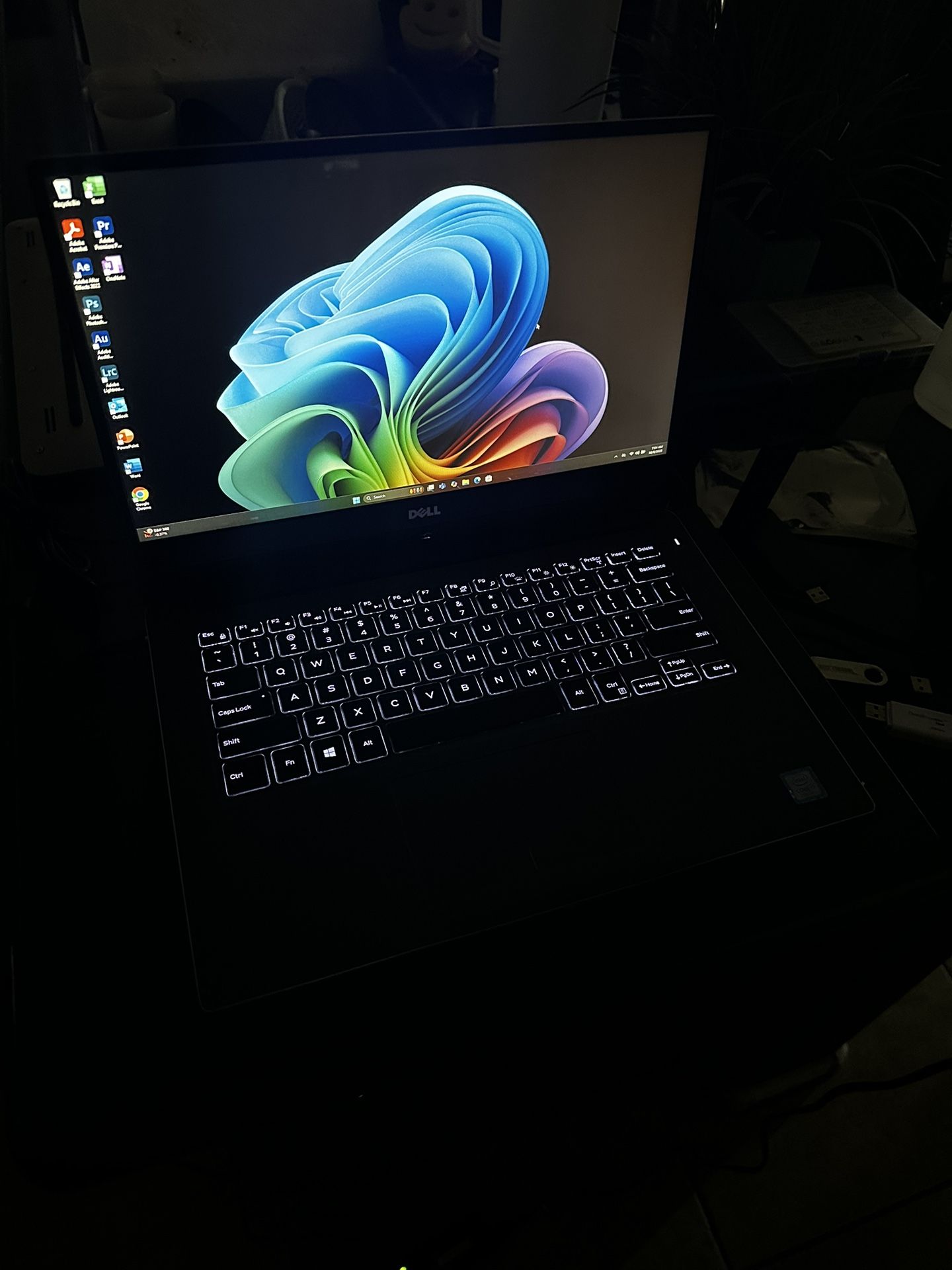 FAST Laptop i7 16GB RAM and Software!