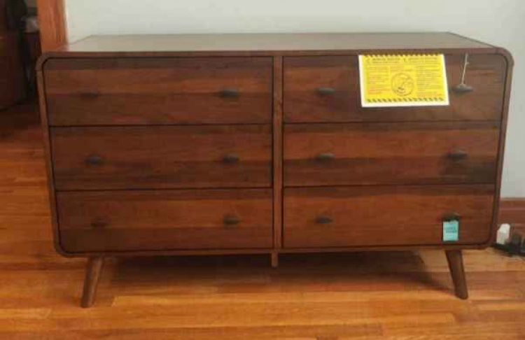 New 61’ Mcm Dresser / Free Delivery 